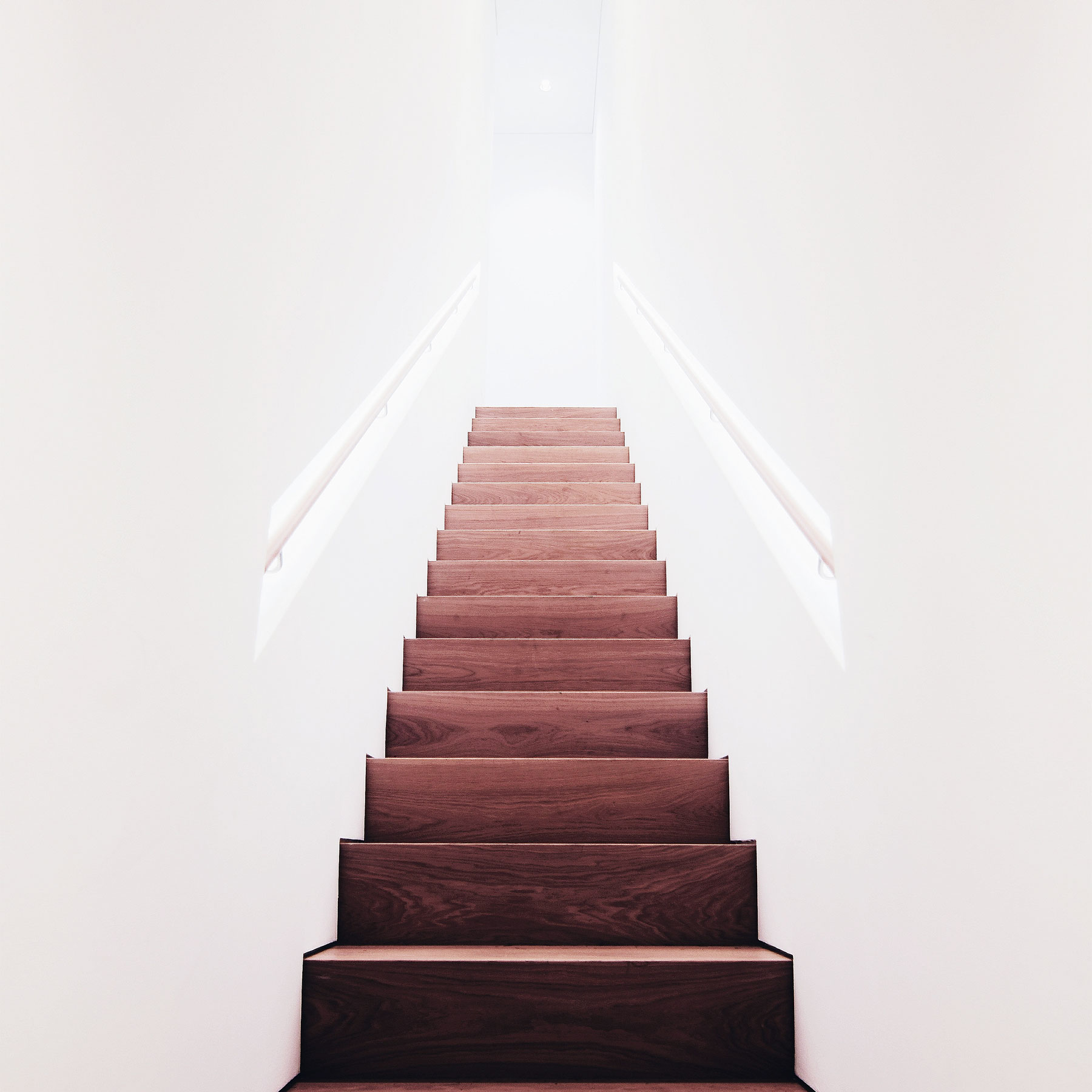 minimal-stairs-2022-11-16-18-09-40-utc.jpg